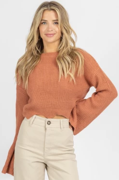 DEE ELLY SIENNA BELL SLEEVE CROPPED SWEATER