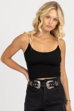 DYNAMIC FASHION BLACK ELASTIC STRAP RIBBED BRALETTE