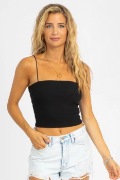 TREND NOTES BLACK RIBBED CAMI CROP CLOTHING