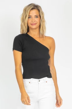 LE LIS CLOTHING BLACK HALF-SLEEVE KNIT TOP