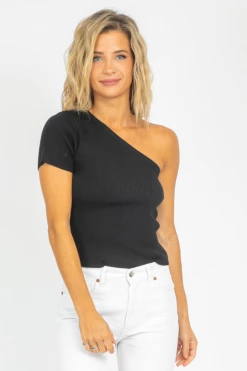 LE LIS CLOTHING BLACK HALF-SLEEVE KNIT TOP