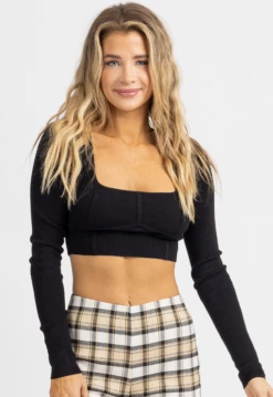 EMORY PARK BLACK SELF PIPING KNIT LONG SLEEVE CROP NEW ARRIVALS
