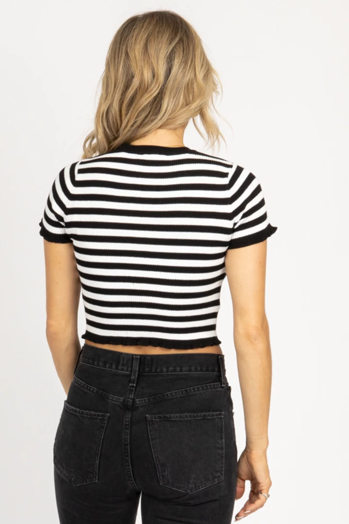 TREND NOTES NEW ARRIVALS BLACK STRIPED RUFFLE HEM TOP 2 TREND NOTES NEW ARRIVALS BLACK STRIPED RUFFLE HEM TOP