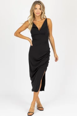 MABLE NEW ARRIVALS BLACK SLEEVELESS V-NECK SHIRRED SIDE MAXI