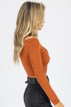 MABLE NEW ARRIVALS BRICK SLINKY LONG SLEEVE FRONT TWIST CROP