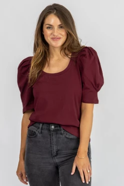 2.7 AUGUST APPAREL BURGUNDY U-NECK PLEATED PUFF TOP