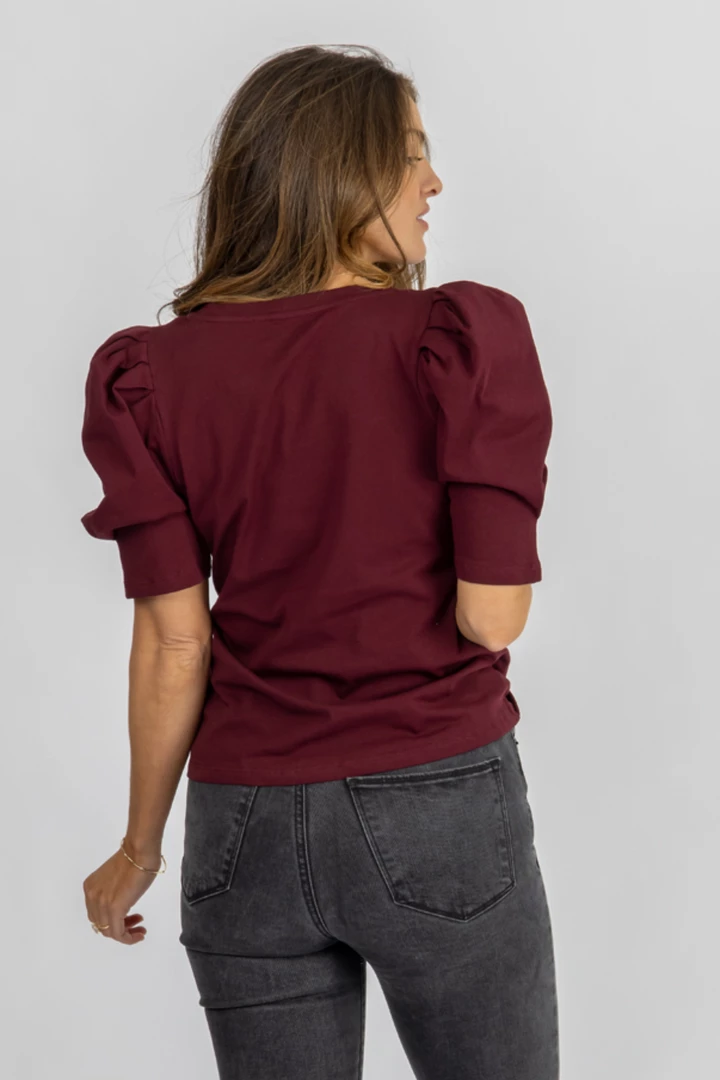 2.7 AUGUST APPAREL BURGUNDY U-NECK PLEATED PUFF TOP 5 2.7 AUGUST APPAREL BURGUNDY U-NECK PLEATED PUFF TOP