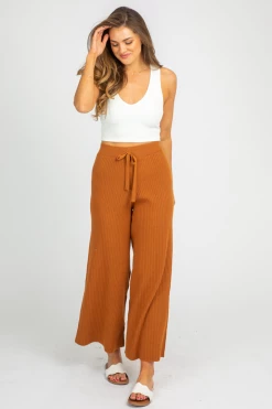 AVVIO LA CARAMEL RIB KNIT PANTS CLOTHING