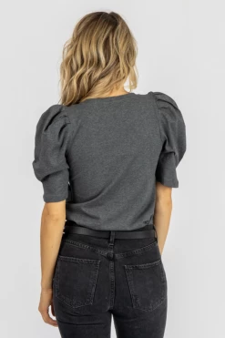 2.7 AUGUST APPAREL CHARCOAL U-NECK PLEATED PUFF TOP