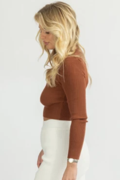 MABLE COGNAC LONG SLEEVE SWEETHEART CROP