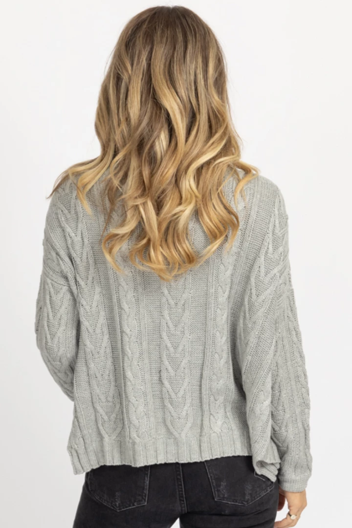 OLIVACEOUS NEW ARRIVALS GREY CABLEKNIT PLUNGING BUTTON CARDIGAN 5 OLIVACEOUS NEW ARRIVALS GREY CABLEKNIT PLUNGING BUTTON CARDIGAN