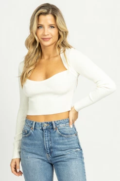 MABLE NEW ARRIVALS OFF WHITE LONG SLEEVE SWEETHEART CROP