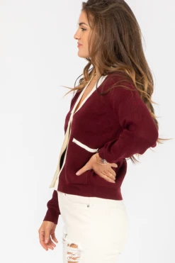 Q2 MAROON + IVORY POCKET CARDIGAN