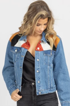 LE LIS SUEDE PATCH RELAXED DENIM JACKET