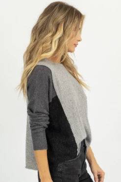 OLIVACEOUS MULTIGREY COLOR BLOCK RELAXED SWEATER