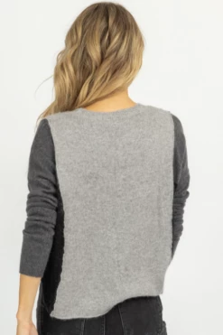OLIVACEOUS MULTIGREY COLOR BLOCK RELAXED SWEATER