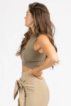 MISS LOVE OLIVE RIBBED COLLARED CROP TANK