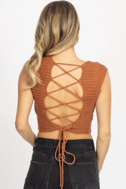 POLAGRAM NEW ARRIVALS CAMEL KNIT CROSS-TIE BACK CROP TOP