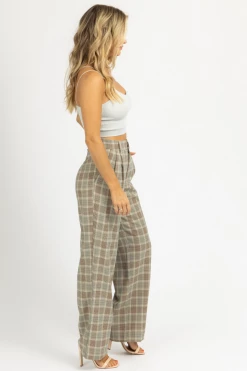 SANS SOUCI CLOTHING SAGE PLAID PLEATED PANTS 10 SANS SOUCI CLOTHING SAGE PLAID PLEATED PANTS