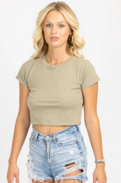 TONY MARY CLOTHING SMOKY OLIVE VINTAGE WASH CROP TEE