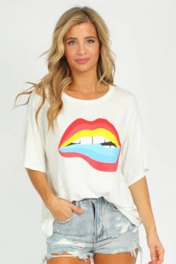 BLUE BUTTERCUP WHITE MULTICOLOR LIPS TEE CLOTHING
