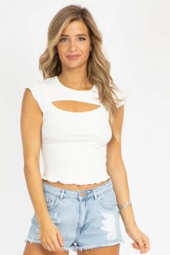 LE LIS WHITE CUTOUT RIBBED TOP