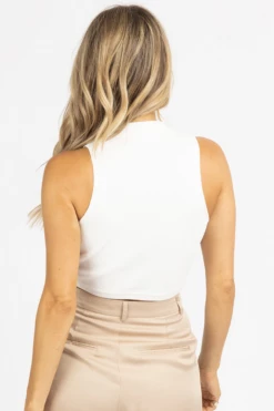 MISS LOVE WHITE RIBBED COLLARED CROP TANK