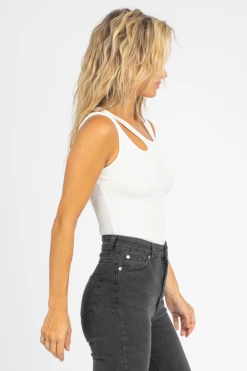 FINAL TOUCH CLOTHING IVORY CUTOUT SHOULDER RIBBED TANK