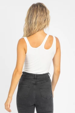 FINAL TOUCH CLOTHING IVORY CUTOUT SHOULDER RIBBED TANK