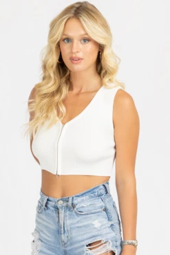 MISS LOVE CLOTHING WHITE KNIT ZIPPERED CROP TANK