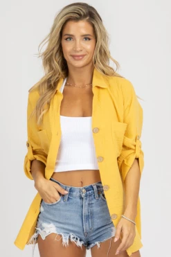 NIC & JO YELLOW LINEN SHORTSLEEVE BUTTON DOWN
